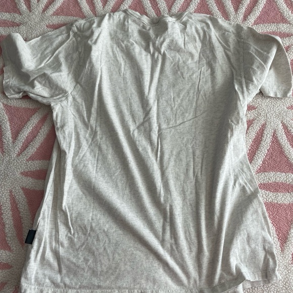 Patagonia Light Gray T-Shirt - Picture 4 of 5